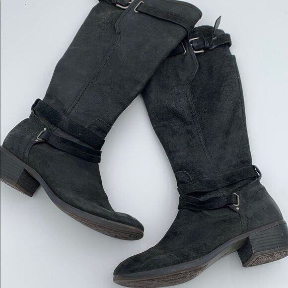 UGG Shoes - UGG Darcie style moto Women Black Suede low heel leather Boots 8.5